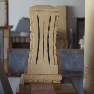 Borne éclairage extérieur en pierre BEP06