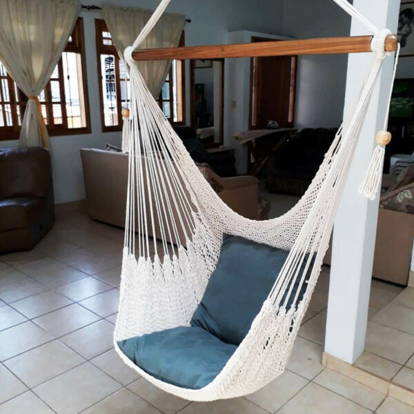 chaise suspendue macramé fait main fond