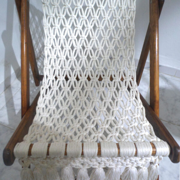 chaise pliable en bois et macramé