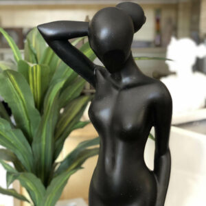 Statue Femme décoratif en resine Réf SR001