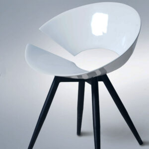 Chaise designe en resine modèle Hybride