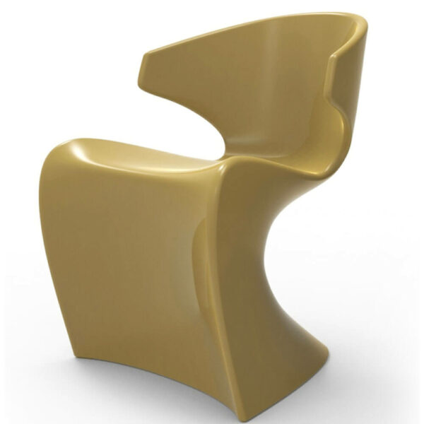 Chaise elegante en resine canne