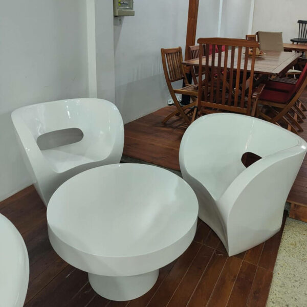 Fauteuil elégante en résine VENYL70 reel