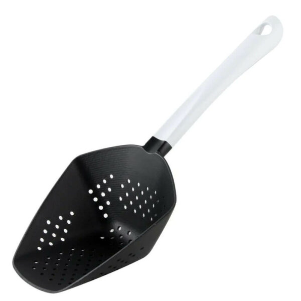 pelle a trou en nylon