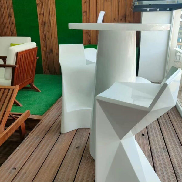 Tabouret haute moderne en résine couv