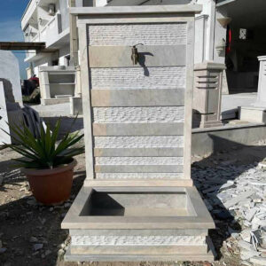 Fontaine murale pour extérieur en marbre FMM10
