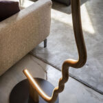 Lampadaire-Moderne-Modele-Vis-A-Vis reel