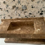 Lavabo Suspendue Avec Etagere En Marbre Emperador reel2