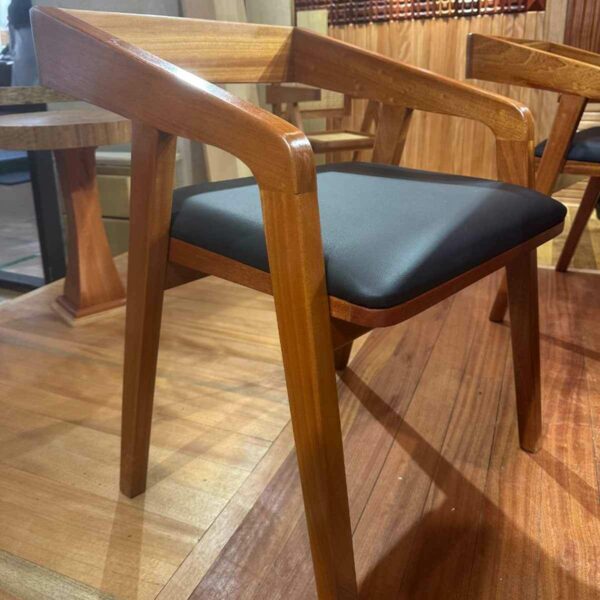 chaise salle a manger en bois africain reel 2