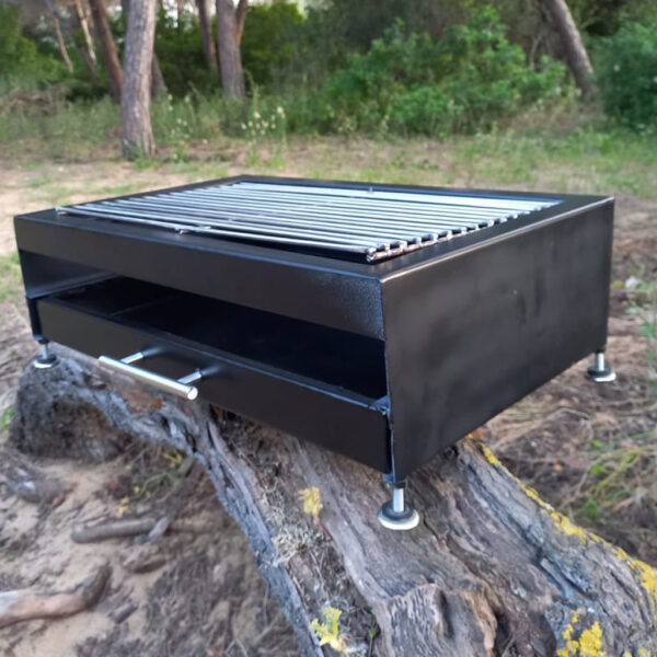 Barbecue à Charbon en Acier Noir BBP26 reel1