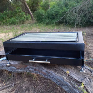 Barbecue à Charbon en Acier Noir BBP26