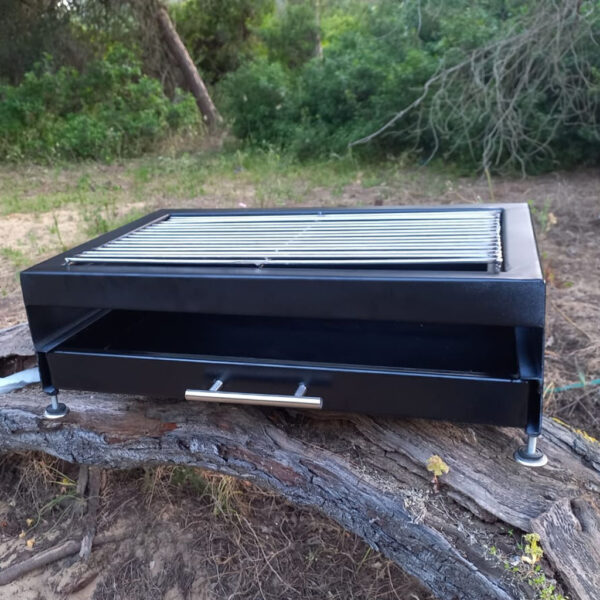 Barbecue à Charbon en Acier Noir BBP26 reel3