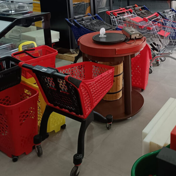 Chariot de Supermarché Hybride en plastique de 100L reel