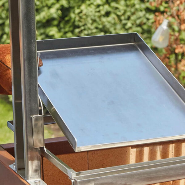 Barbecue au charbon en acier corten et inox modèle PEDRO plateau