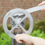 Barbecue au charbon en acier corten et inox modèle PEDRO reglage